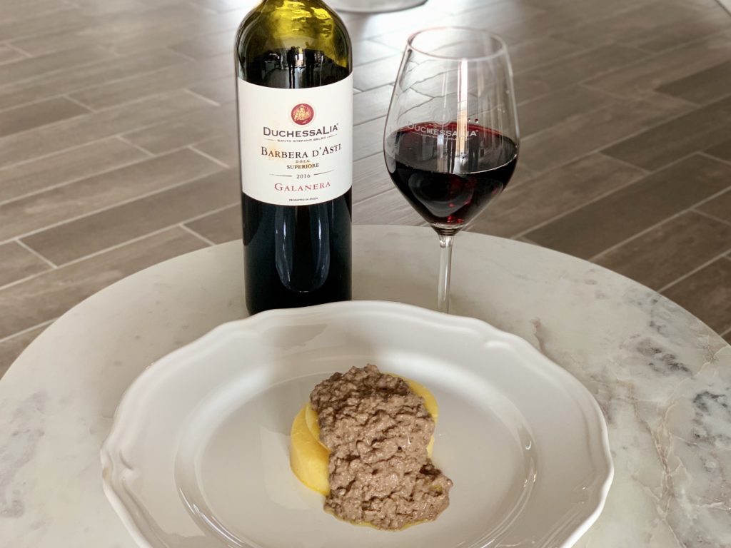 Barbera D'Asti Superiore Docg Galanera Duchessa Lia abbinato a Crostoni di Polenta al Paté di Selvaggina 