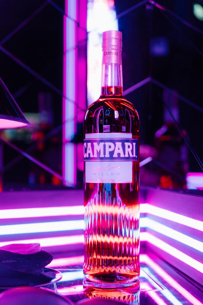 Enozioni - Campari celebra Milano e cambia veste all'iconico Bitter Rosso Italiano